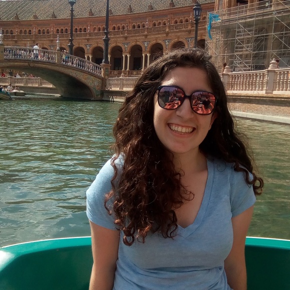 Meet your Posher, Rachel - Picture 1 of 1